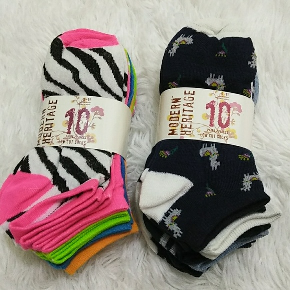 Modern Heritage Accessories - 20 PAIR of Women's Low Cut Socks NEW